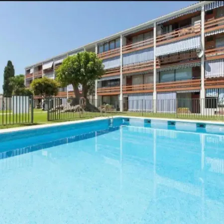 Pass The Keys Modern With Excellent Location Appartement *