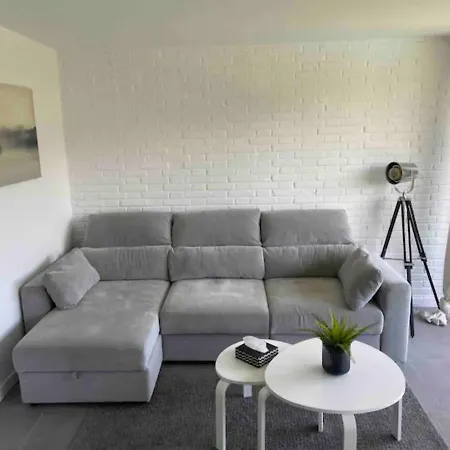 Pass The Keys Modern With Excellent Location Appartement *