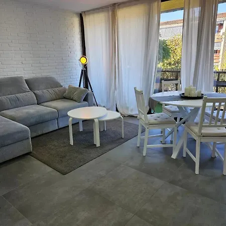 Appartement Pass The Keys Modern With Excellent Location
